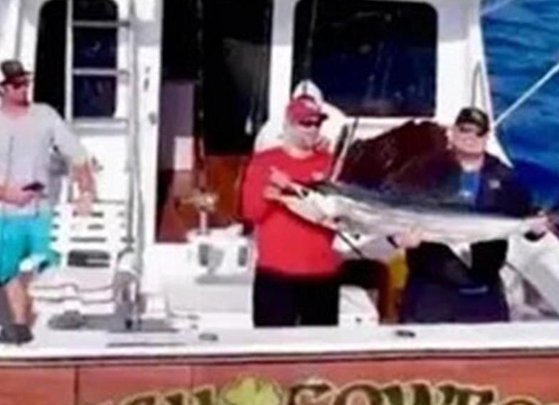 Отдых и рыбалка на плоту.
